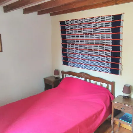 Romans-sur-isere, Maison De Rue En Centre Ancien